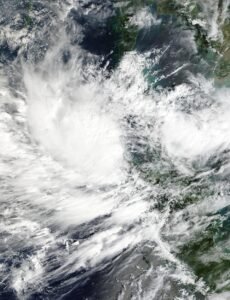 Setelah Siklon Tropis Senyar Hilang Depresi Tropis 34W Tiba