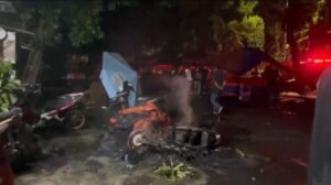 Kerusuhan di Depan TMP Kalibata: Warung Pedagang Dibakar Massal