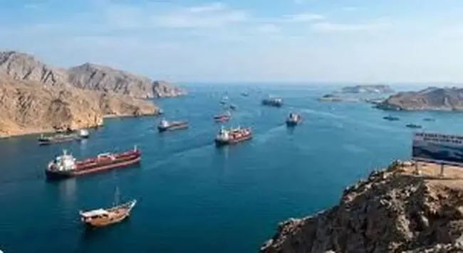 Iran Umumkan Selat Hormuz Dibuka untuk Jalur Perdagangan Komersial